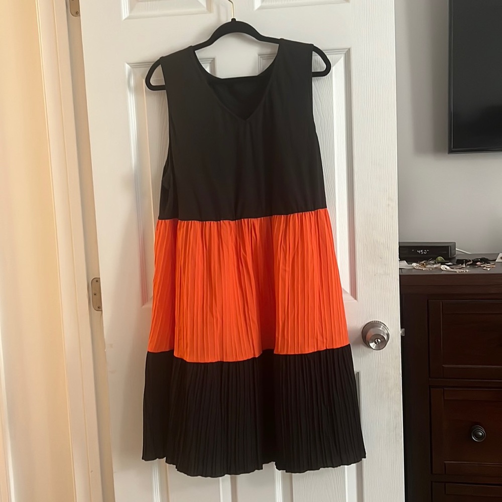 Super cute tank dress 👗
